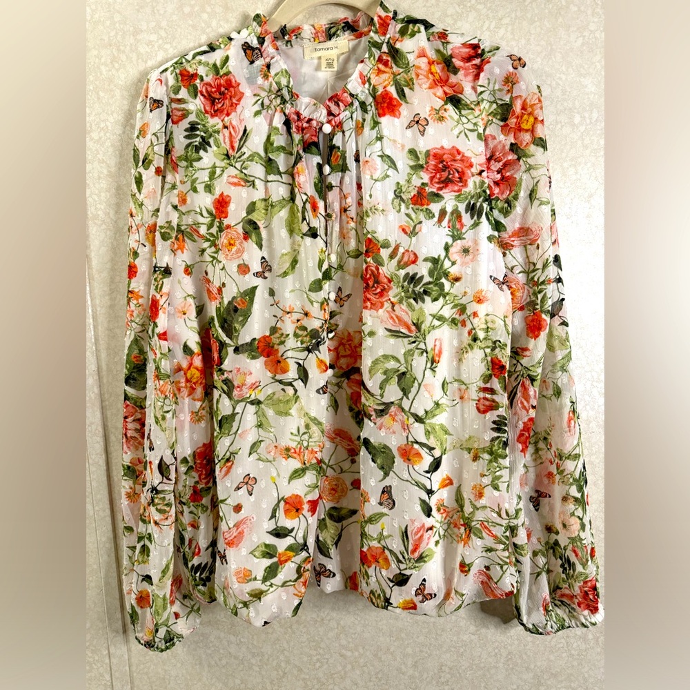 Tamara H. White & Pink Floral Long Sleeve XL Ruffled Scoopneck Blouse Cottage